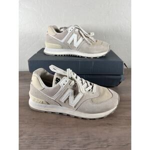New Balance 574 White Men's‎ Athletic Sneakers Size 5.5 EU 38- Women's 8 NWOB